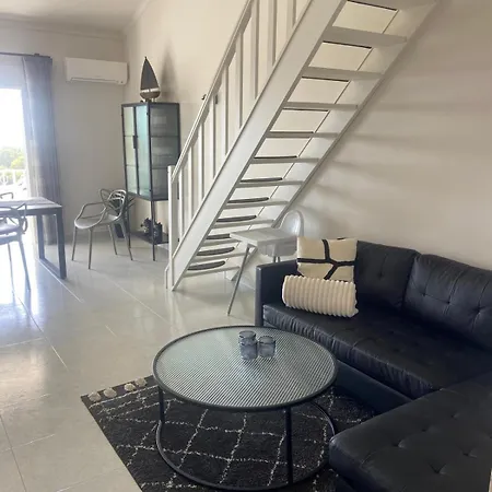 Daire Stunning 2-bed Sea View Apartment, Albufeira