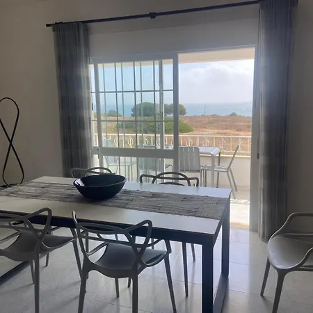 Apartmán Stunning 2-bed Sea View Apartment, *